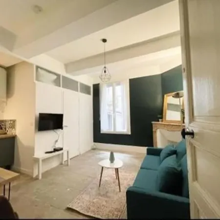 Апартаменты Joli Studio En Plein Coeur De